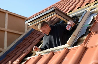 Pose de fenêtres de toit Velux au Castéra